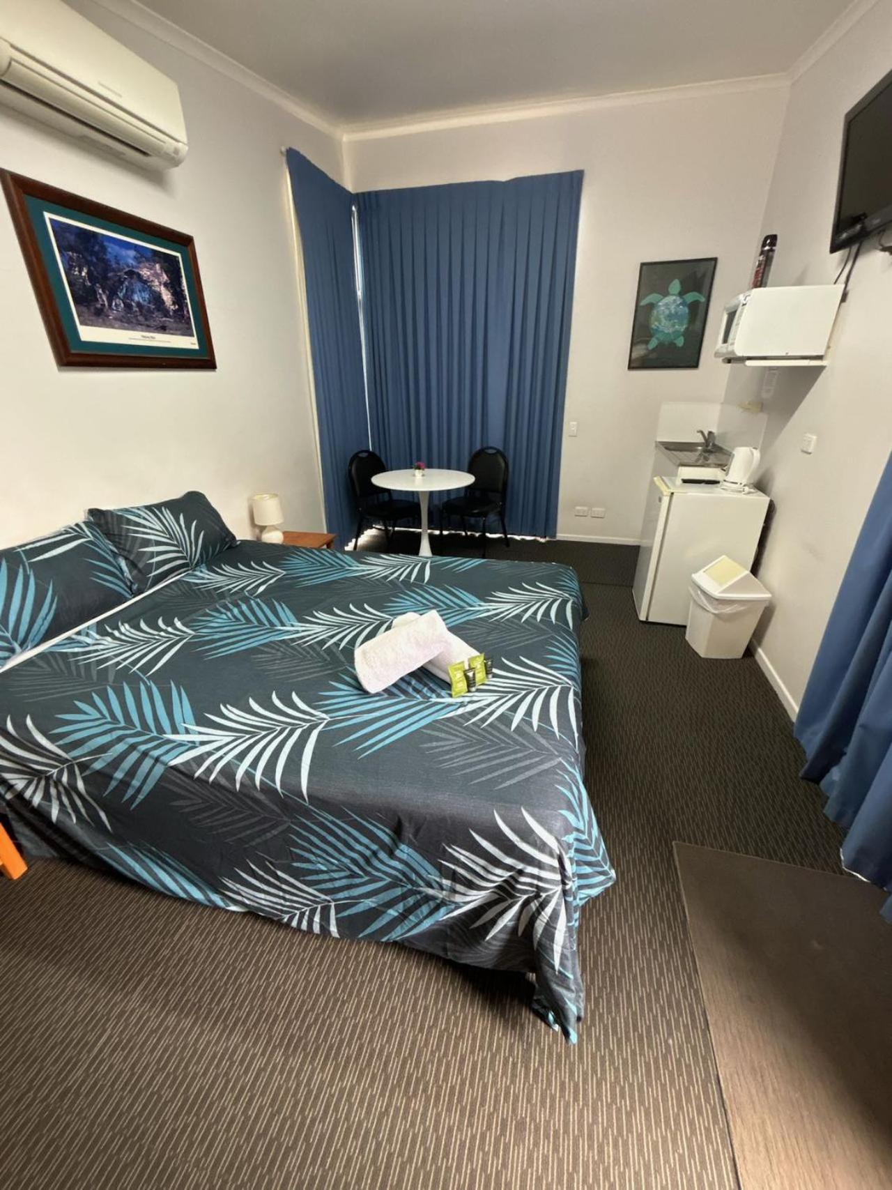 Injune Motel Luaran gambar