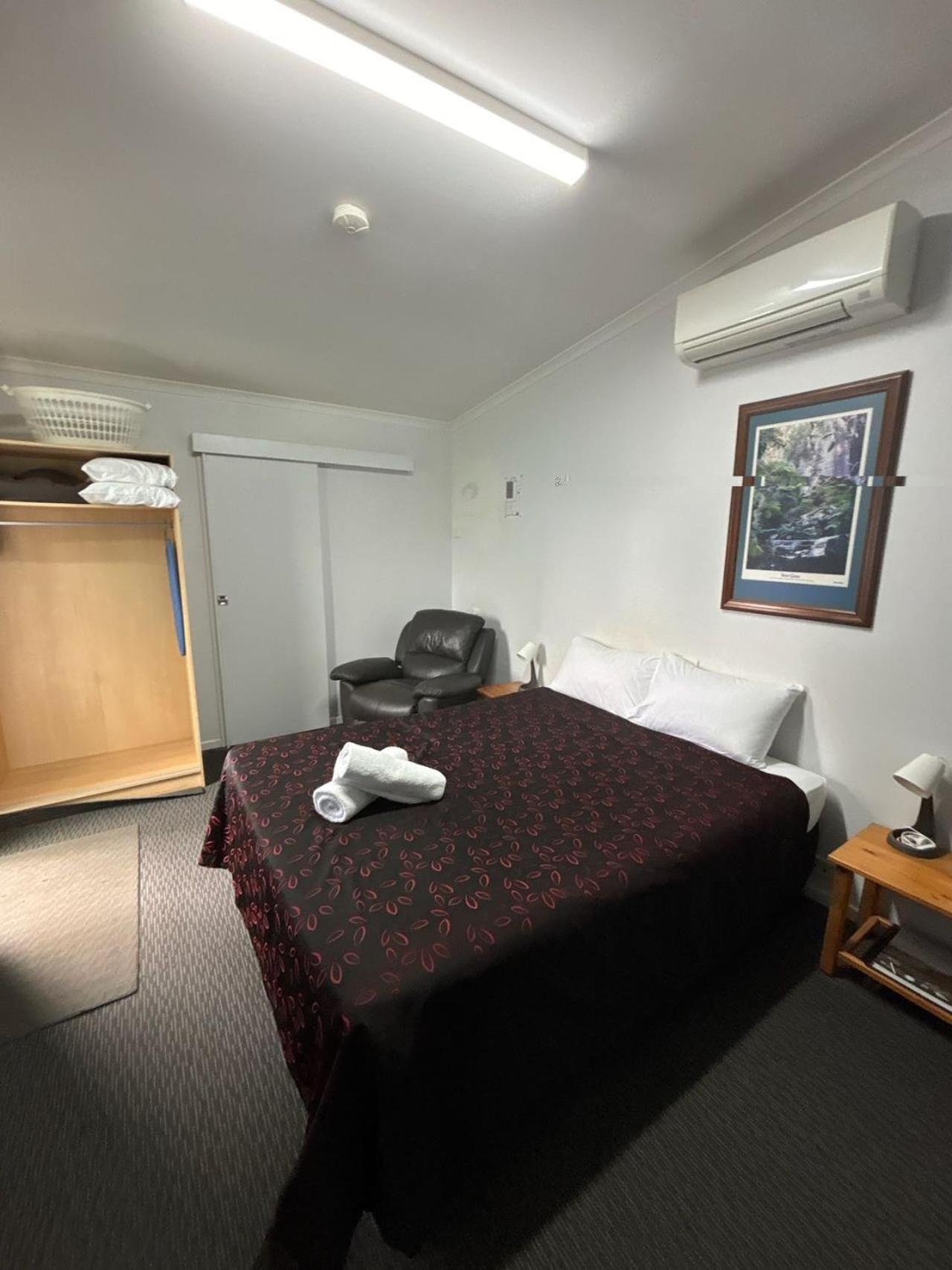 Injune Motel Luaran gambar