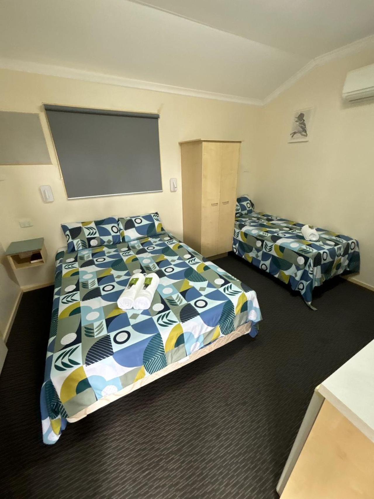 Injune Motel Luaran gambar