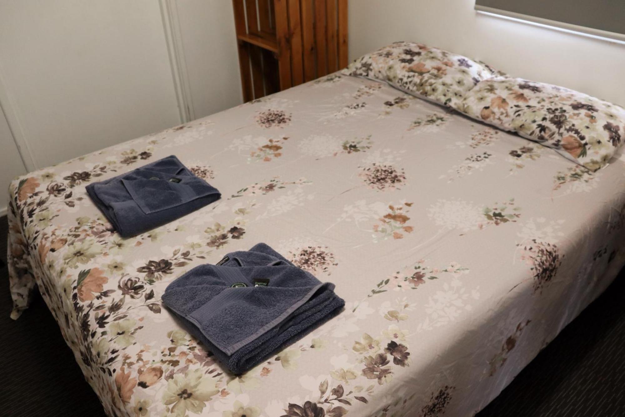 Injune Motel Luaran gambar