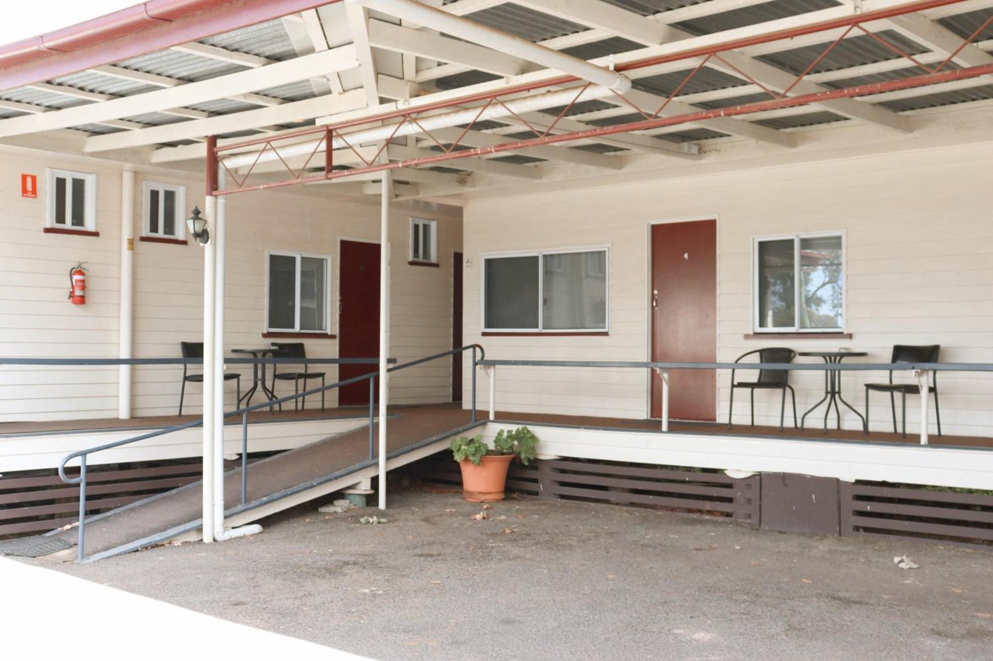 Injune Motel Luaran gambar