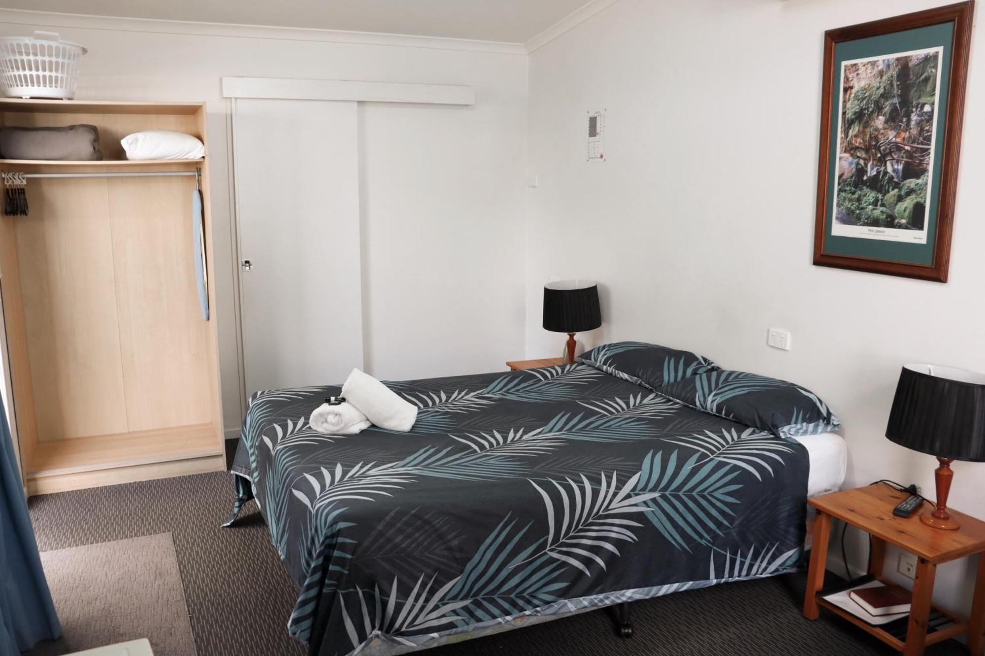 Injune Motel Luaran gambar